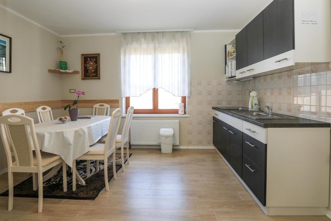 Apartments Pr Fajfarju Bled Bagian luar foto