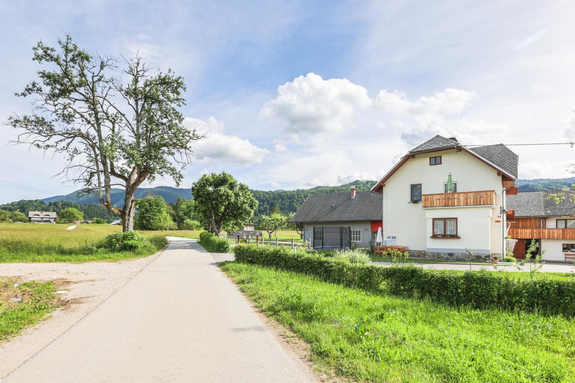 Apartments Pr Fajfarju Bled Bagian luar foto